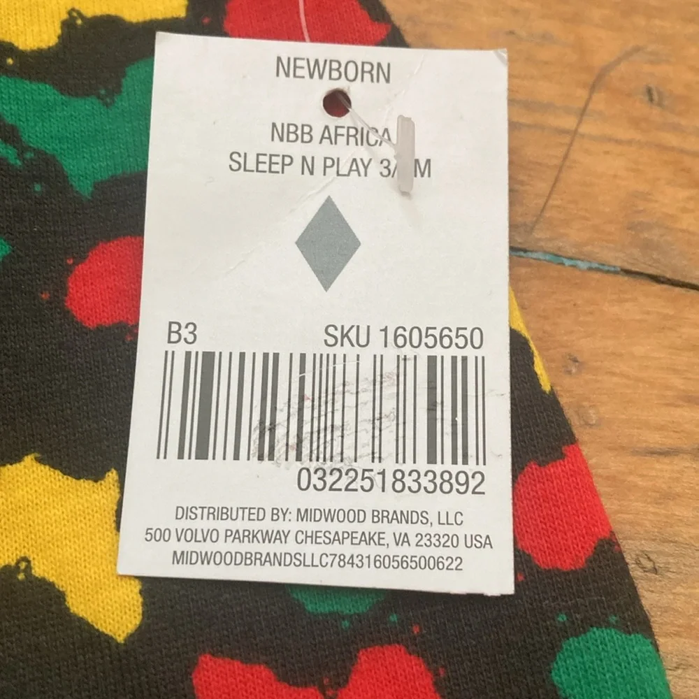 🌷5/$25 Africa print sleeper - Picture 2 of 7